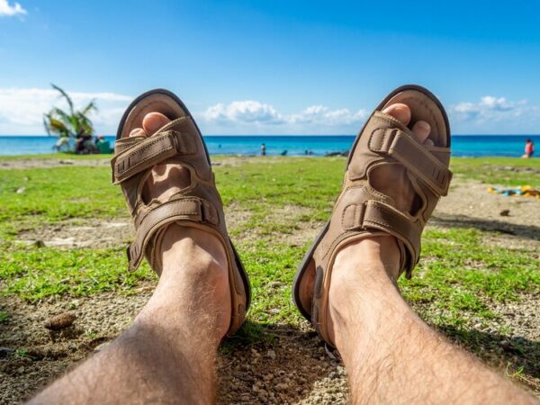 O melhor da moda masculina: sandálias para o verão